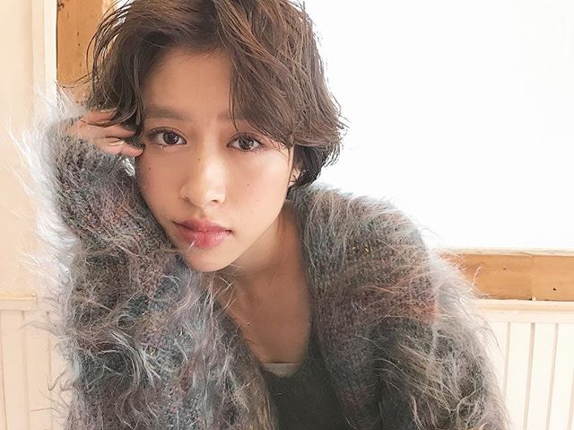 前髪ありvs前髪なし！大人女子のショートヘアでかわいい髪型はどっち？ – lamire [ラミレ]